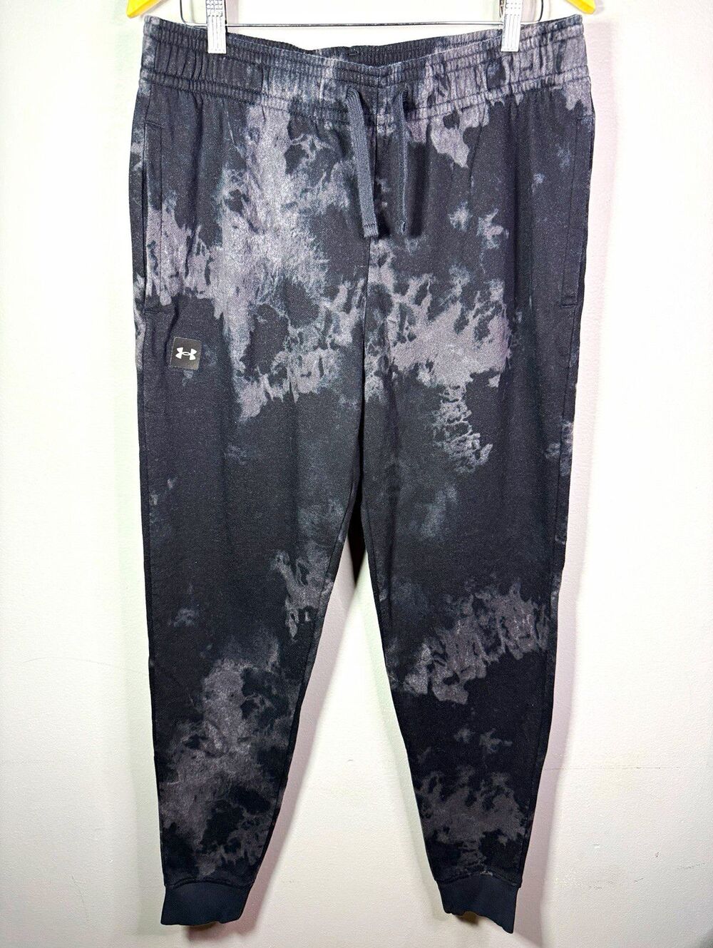 Under Armour Men's XL Fleece Jogger Pants Loose Tie-Dye Black/Gray Pockets Gym
